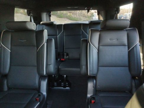 Certified 2024 Cadillac Escalade Sport image 23