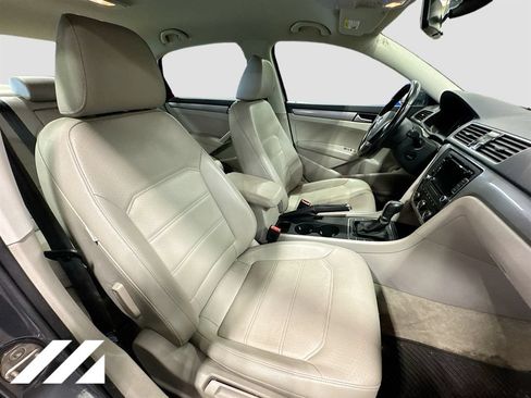 Used 2015 Volkswagen Passat 1.8T Limited Edition FWD image 25