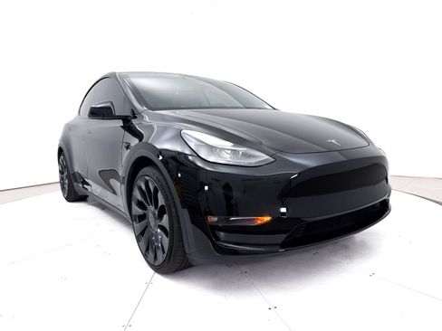 Used 2022 Tesla Model Y Performance AWD/4WD image 12