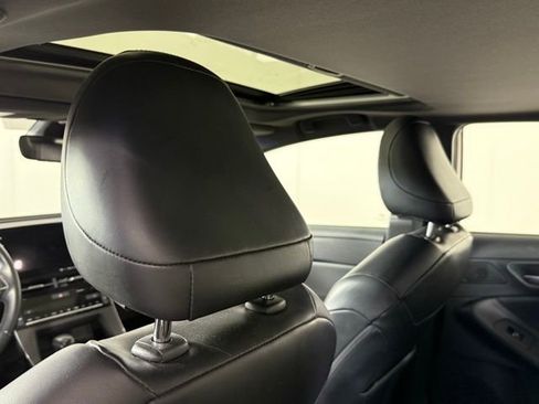 Used 2020 Toyota Avalon XSE image 25