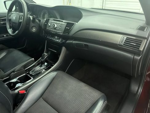 Used 2016 Honda Accord Sport image 26