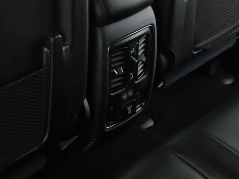 Used 2020 Jeep Grand Cherokee Limited AWD/4WD image 7