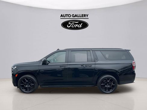 Used 2023 Chevrolet Suburban RST w/ Sport Performance Package AWD/4WD image 8