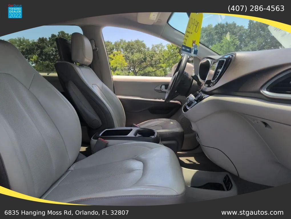Used 2017 Chrysler Pacifica Touring-L Plus FWD image 23
