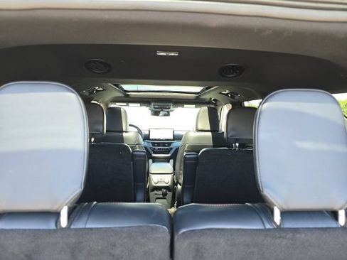 Used 2025 Ford Explorer ST AWD/4WD image 7
