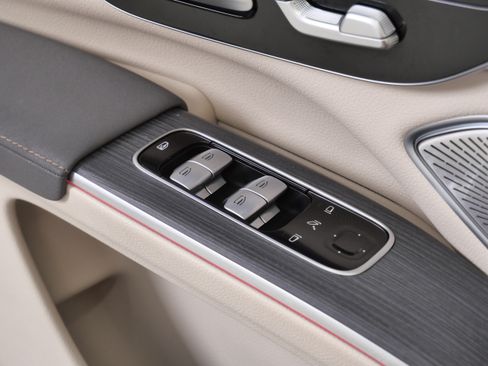 Certified 2023 Mercedes-Benz EQS 450+ 4MATIC SUV image 33