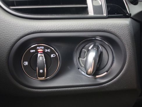 New 2026 Porsche Macan image 18