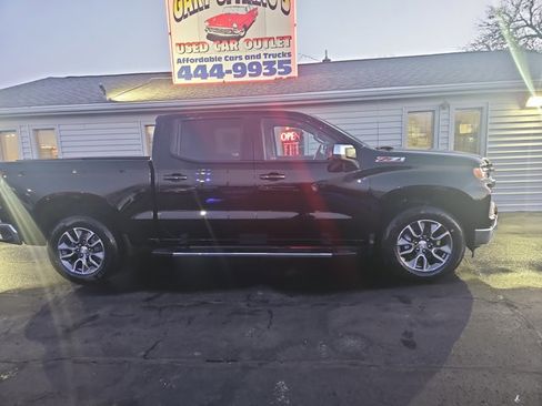 Used 2022 Chevrolet Silverado 1500 LT image 2