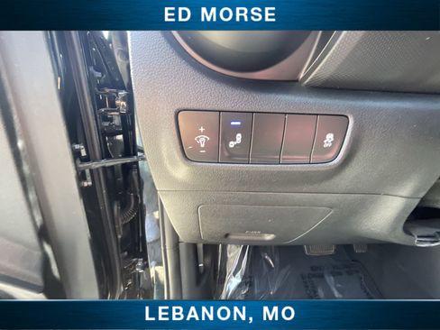 Used 2018 Hyundai Kona Limited AWD/4WD image 17