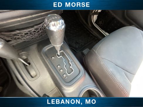 Used 2018 Jeep Wrangler Sport AWD/4WD image 14