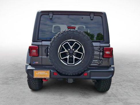 Used 2024 Jeep Wrangler Unlimited Rubicon AWD/4WD image 4