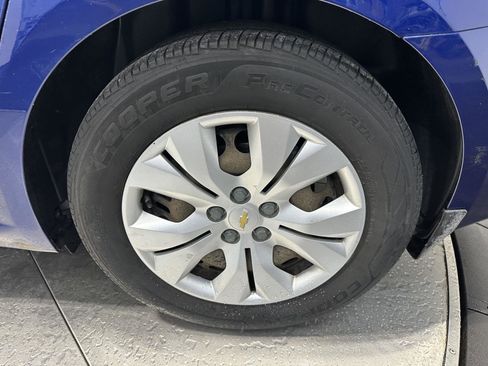 Used 2012 Chevrolet Cruze LS w/ Connectivity Package image 10