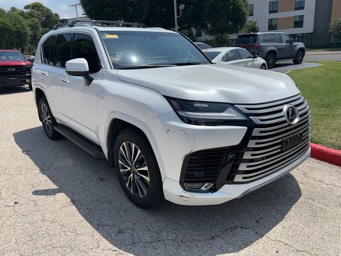 Used 2022 Lexus LX 600 4WD w/ Interior Upgrade Package image 7