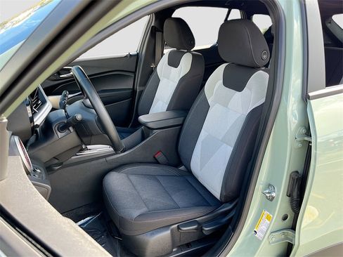 Used 2024 Chevrolet Trax RS w/ Driver Confidence Package image 20