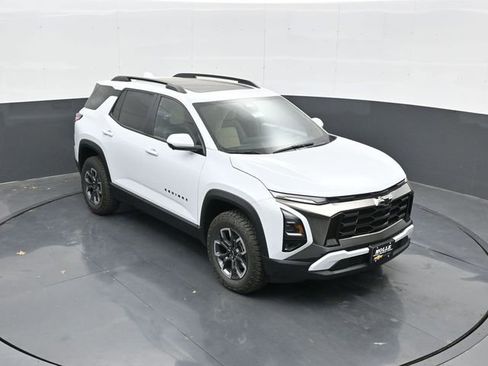 New 2026 Chevrolet Equinox ACTIV AWD/4WD image 1