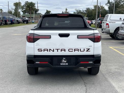 Used 2023 Hyundai Santa Cruz SEL image 4