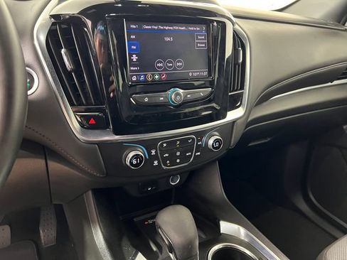 Used 2023 Chevrolet Traverse LT w/ LPO, Cargo Package FWD image 18
