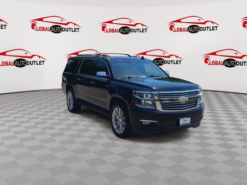 Used 2019 Chevrolet Suburban Premier w/ Premier Plus Edition AWD/4WD image 2