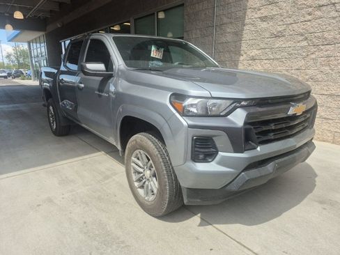 Used 2024 Chevrolet Colorado LT w/ LT Convenience Package II RWD image 3