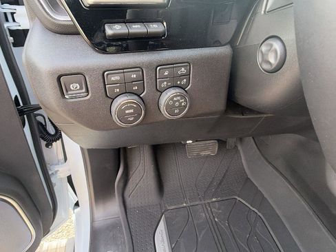 New 2026 Chevrolet Silverado 1500 High Country AWD/4WD image 19