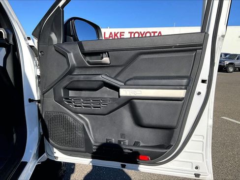 Certified 2024 Toyota Tacoma TRD Off-Road image 22