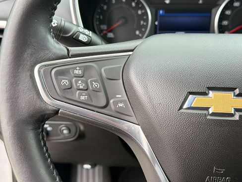 Used 2020 Chevrolet Equinox LT FWD image 17