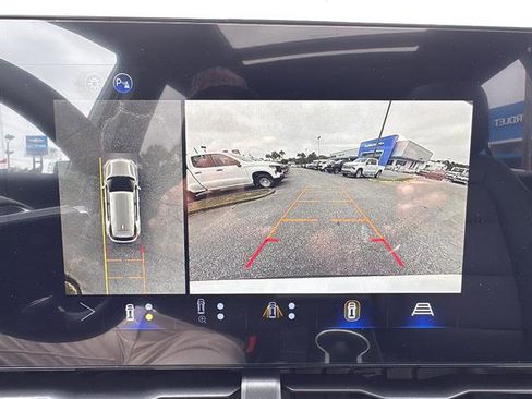New 2026 Chevrolet Equinox LT w/ Convenience Package II FWD image 22
