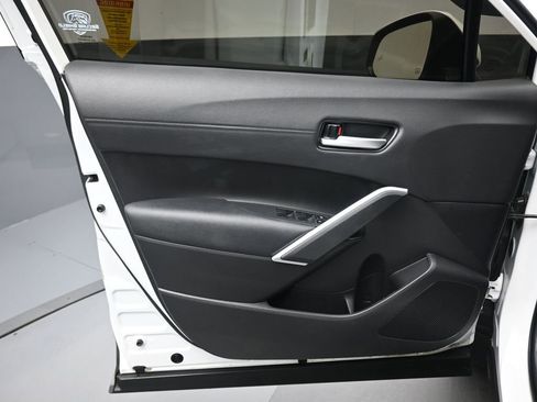 Used 2023 Toyota Corolla Cross XSE w/ Convenience Package image 9