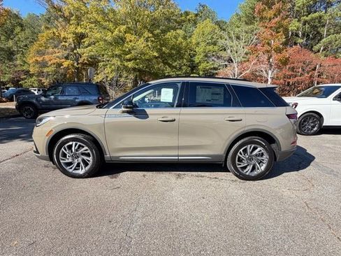 New 2026 Lincoln Corsair Premiere image 4