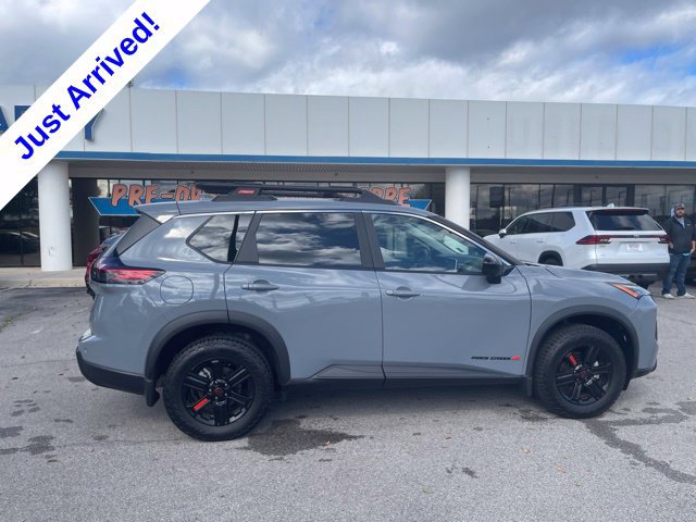 Used 2025 Nissan Rogue SV AWD/4WD image 5