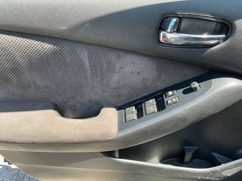 Used 2009 Nissan Altima Sedan FWD image 15