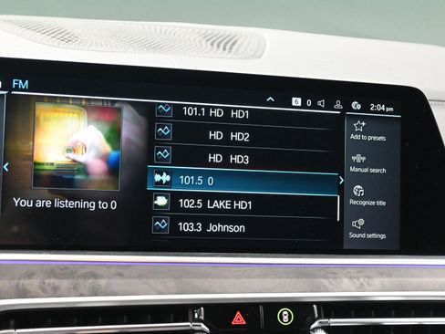 Used 2022 BMW X5 xDrive45e w/ Parking Assistance Package image 29