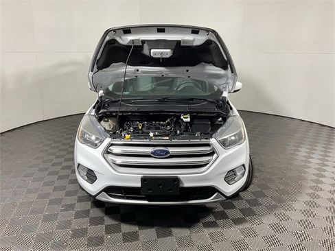 Used 2019 Ford Escape SE image 5