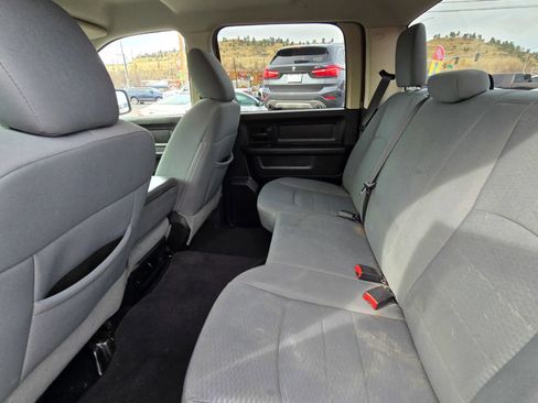 Used 2014 RAM 1500 Express image 10