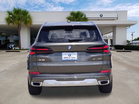 New 2026 BMW X5 sDrive40i w/ Premium Package RWD image 5