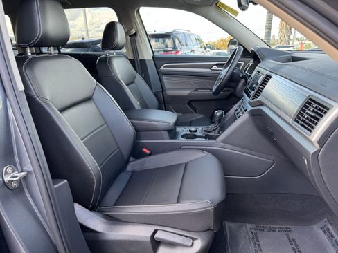 Certified 2023 Volkswagen Atlas SE image 38