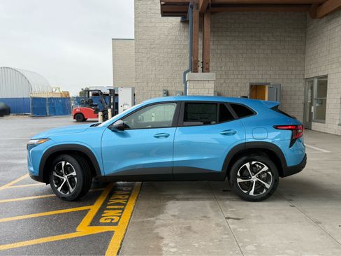 New 2025 Chevrolet Trax RS w/ Driver Confidence Package image 4