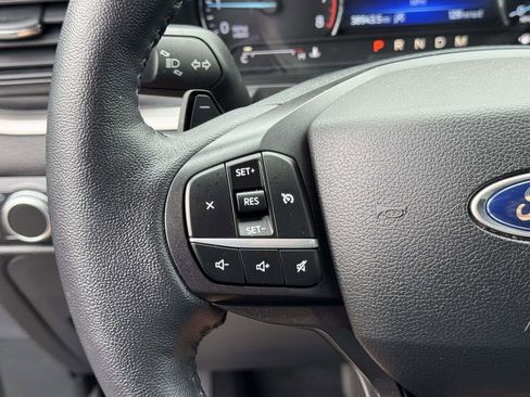 Used 2020 Ford Explorer XLT w/ Comfort Package AWD/4WD image 11