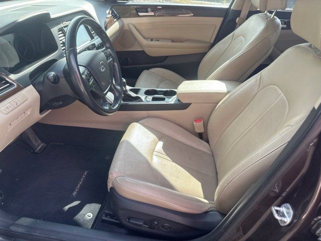 Used 2017 Hyundai Sonata Limited w/ Tech Package 03 FWD image 4