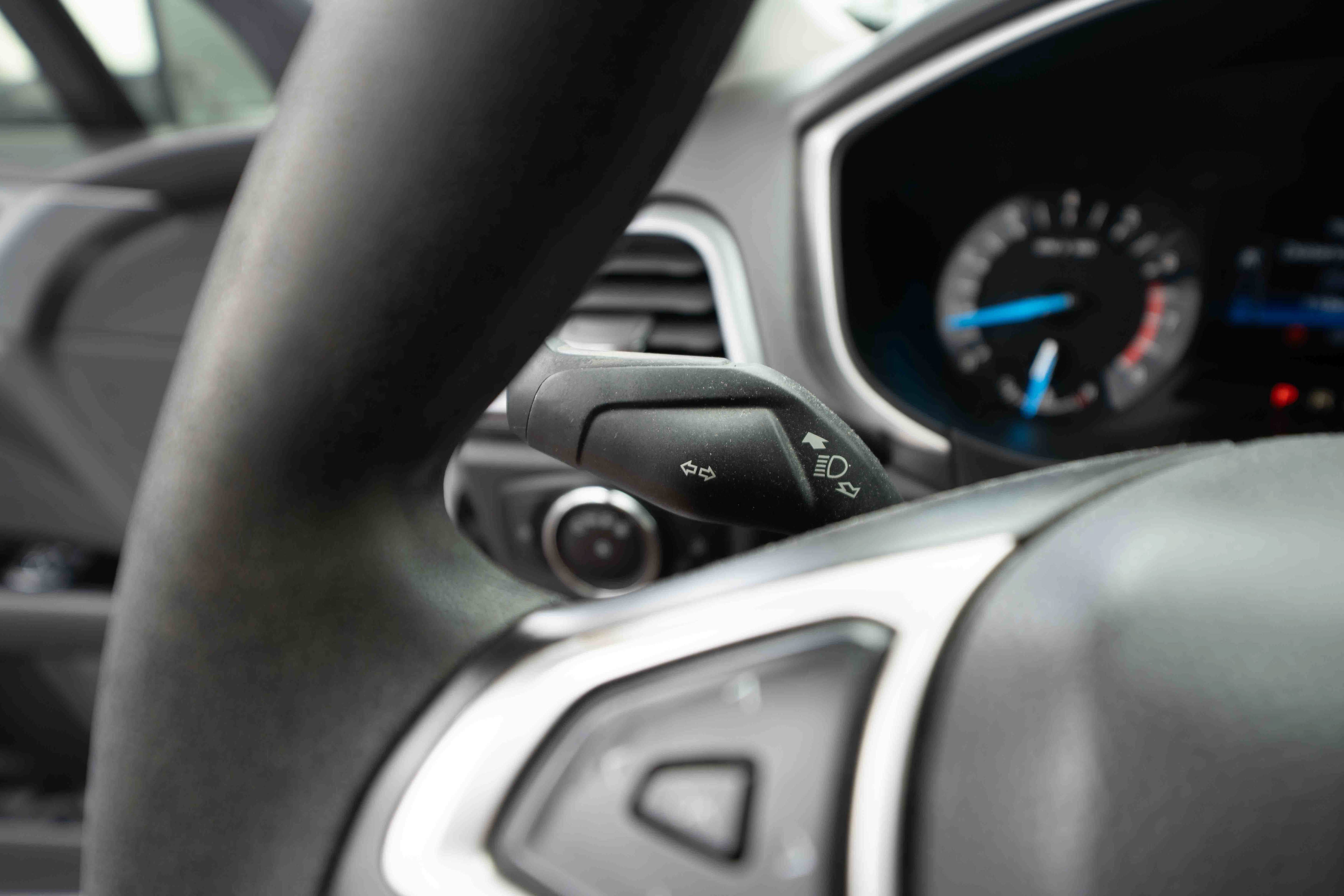 Used 2014 Ford Fusion SE FWD image 13