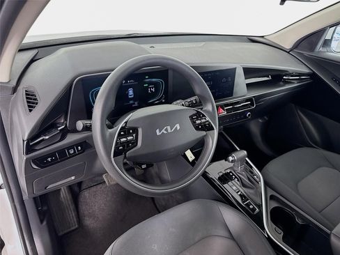 Certified 2023 Kia Niro LX FWD image 9