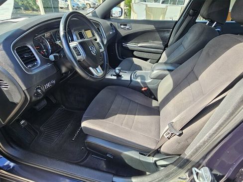 Used 2012 Dodge Charger SE w/ Connectivity Group image 9