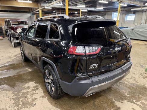 Used 2019 Jeep Cherokee Limited AWD/4WD image 4