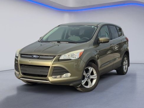 Used 2013 Ford Escape SE image 2