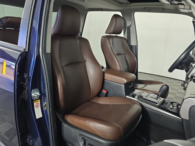 Used 2019 Toyota 4Runner Limited AWD/4WD image 31