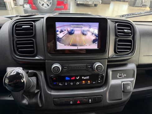 Used 2025 RAM ProMaster 2500 w/ Convenience Group FWD image 22