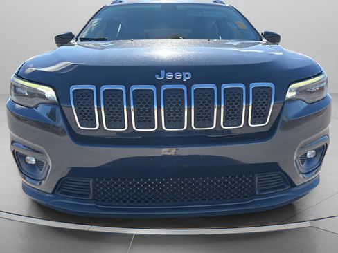 Used 2019 Jeep Cherokee Latitude Plus image 4