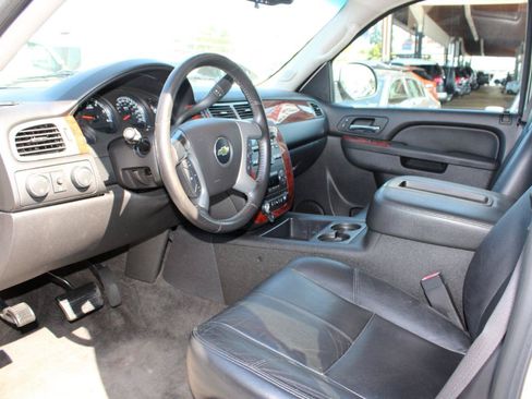 Used 2013 Chevrolet Tahoe LT AWD/4WD image 15