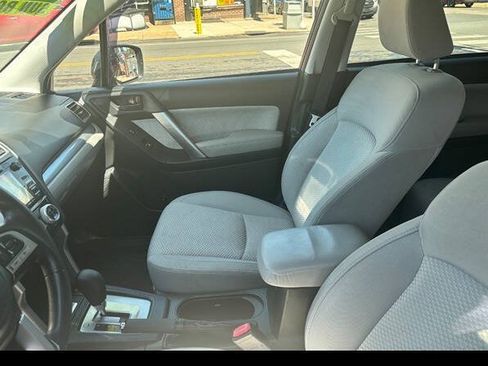 Used 2017 Subaru Forester 2.5i Premium AWD/4WD image 8