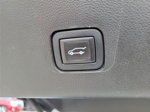 Used 2020 Chevrolet Traverse High Country w/ LPO, Floor Liner Package AWD/4WD image 10